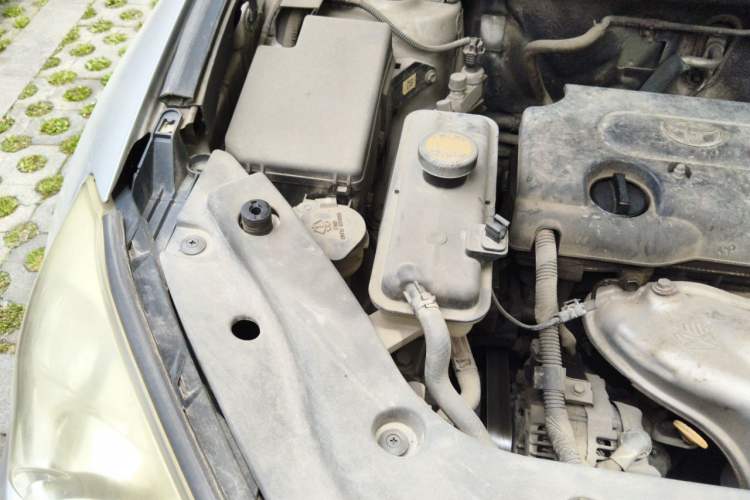 Used Toyota RAV4 2009 2.0L Manual Luxury Edition Engine Bay Right