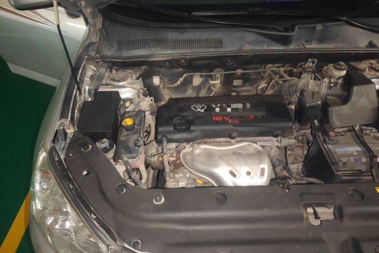 Used Toyota RAV4 2009 2.0L Manual Luxury Edition Engine Bay Right