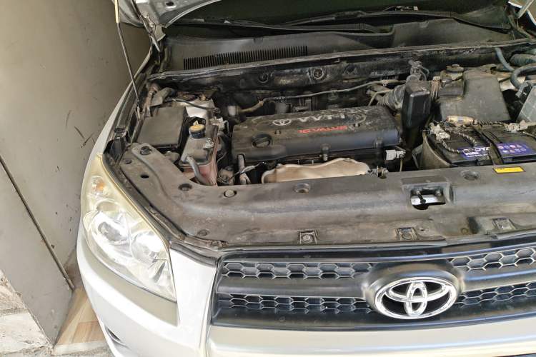Used Toyota RAV4 2009 2.0L Manual Classic Edition Engine Bay Right