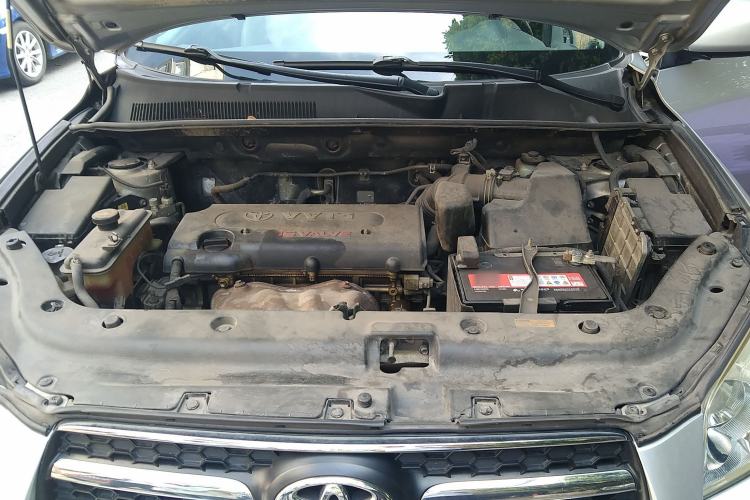 Used Toyota RAV4 2009 2.4L Automatic Luxury Edition Engine Bay
