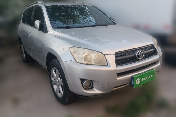 Used Toyota RAV4 2009 2.0L Manual Luxury Edition Front Right 45 Deg