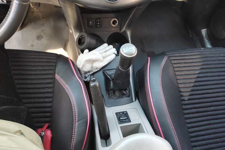 Used Toyota RAV4 2009 2.4L Manual Luxury Edition Gear Lever