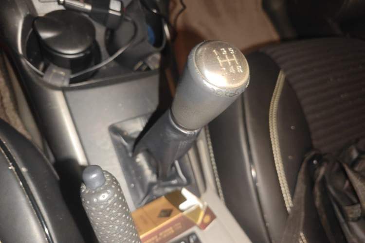 Used Toyota RAV4 2009 2.0L Manual Luxury Edition Gear Lever