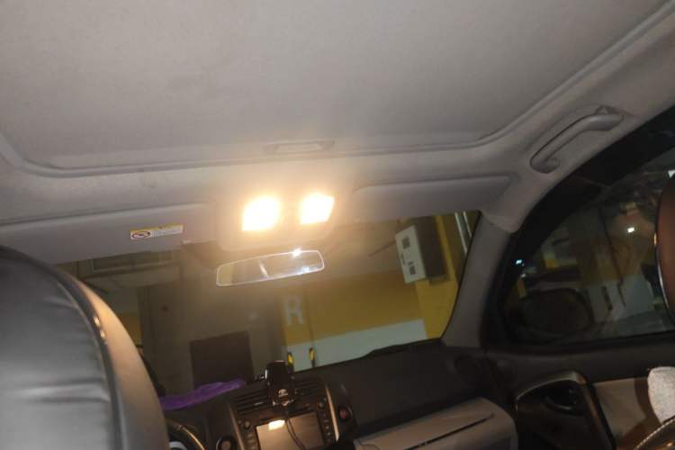 Used Toyota RAV4 2009 2.0L Manual Luxury Edition Headliner
