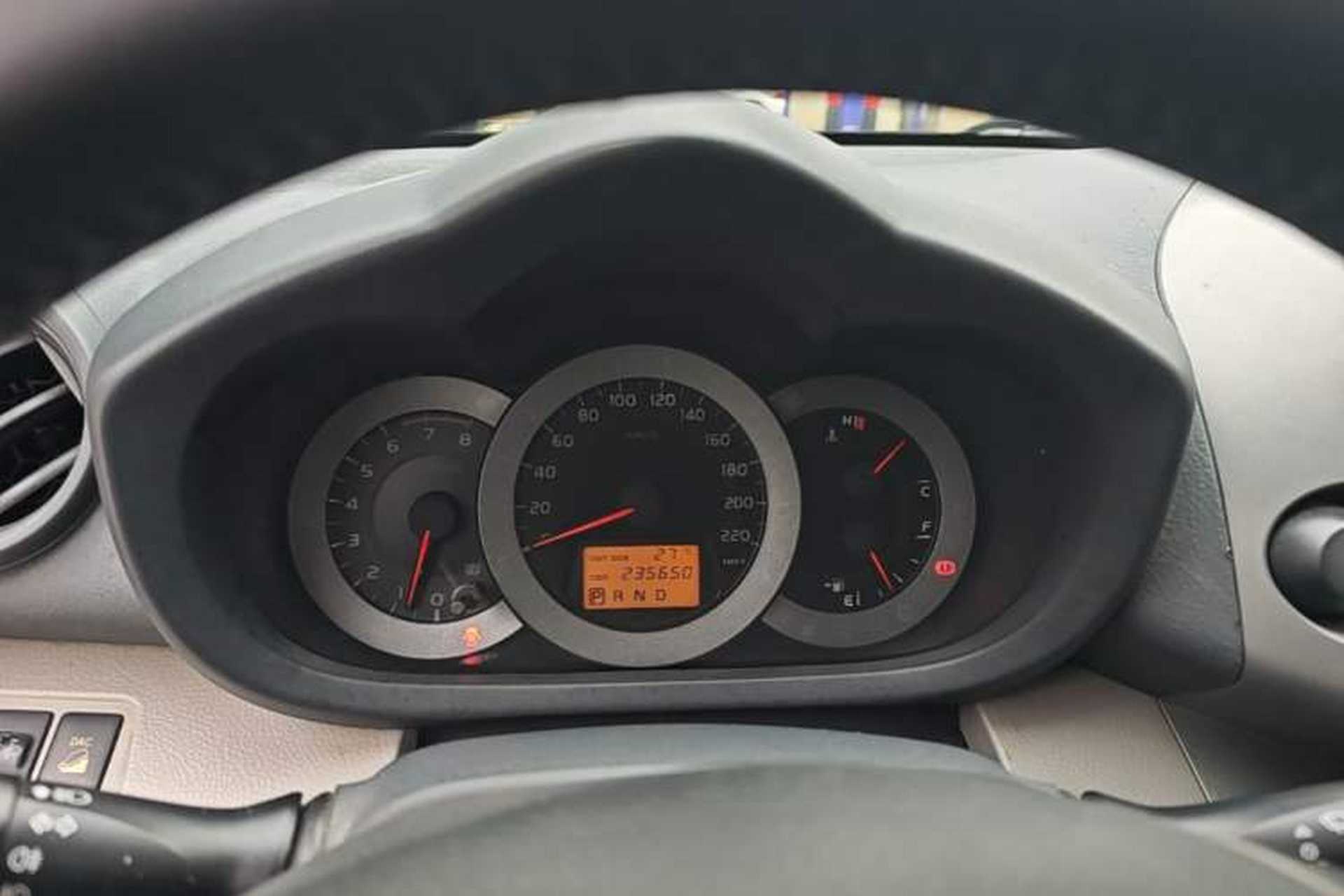 Used Toyota RAV4 2009 2.4L Automatic Luxury Edition Instrument Cluster