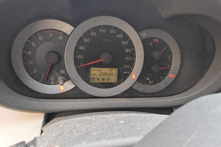 Used Toyota RAV4 2009 2.4L Automatic Luxury Navigation Edition Odometer Close Up