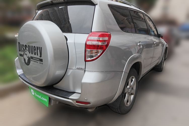 Used Toyota RAV4 2009 2.4L Automatic Luxury Navigation Edition Rear Right 45 Deg