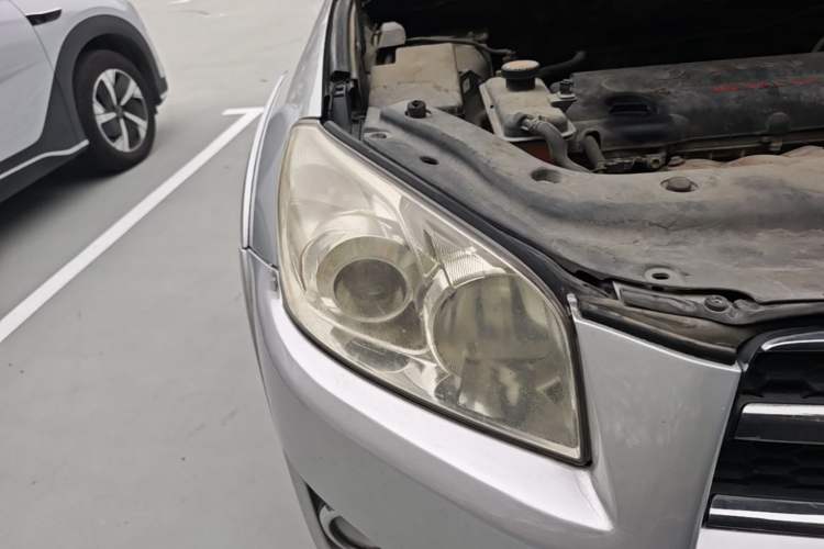 Used Toyota RAV4 2009 2.4L Automatic Luxury Edition Right Front Headlight