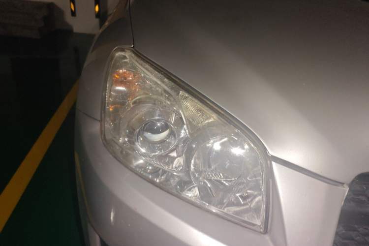 Used Toyota RAV4 2009 2.0L Manual Luxury Edition Right Front Headlight