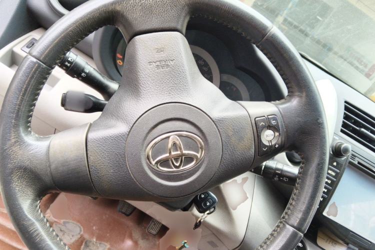 Used Toyota RAV4 2009 2.0L Manual Luxury Edition Steering Wheel