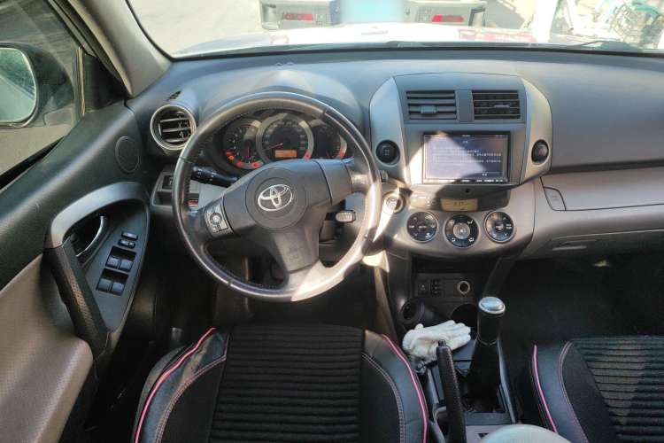 Used Toyota RAV4 2009 2.4L Manual Luxury Edition Steering Wheel