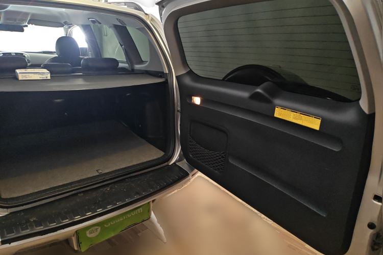 Used Toyota RAV4 2009 2.0L Manual Classic Edition Trunk