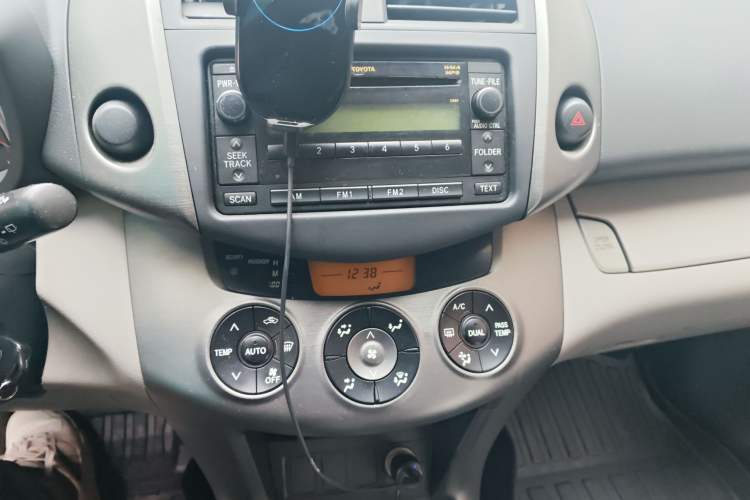 Used Toyota RAV4 2009 2.0L Automatic Classic Edition Audio And AC Panel