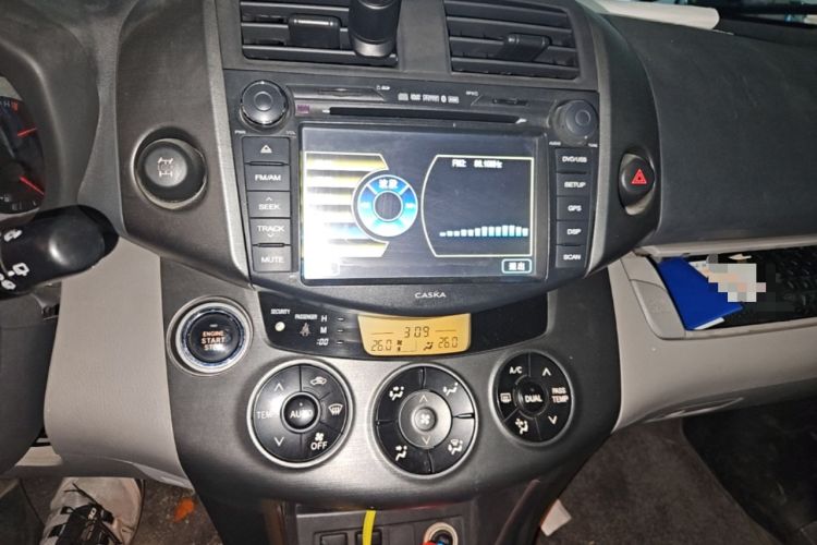 Used Toyota RAV4 2009 2.4L Automatic Luxury Edition Audio And AC Panel