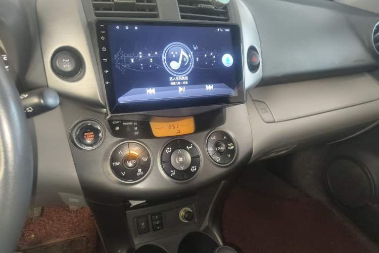 Used Toyota RAV4 2009 2.4L Automatic Luxury Edition Audio And AC Panel