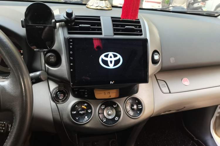 Used Toyota RAV4 2009 2.0L Automatic Luxury Edition Audio And AC Panel