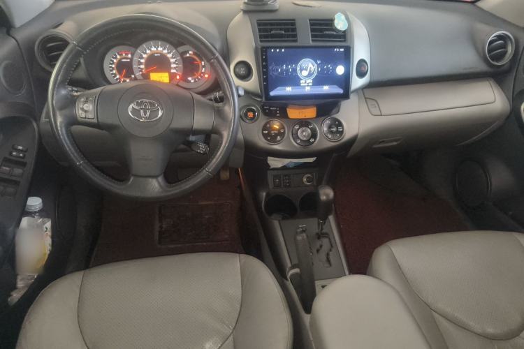 Used Toyota RAV4 2009 2.4L Automatic Luxury Edition Center Console