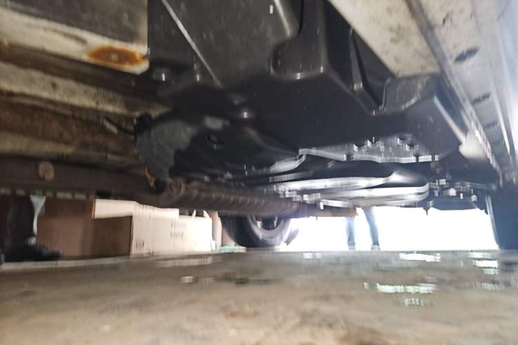 Used Toyota RAV4 2009 2.4L Automatic Luxury Edition Chassis Front Left