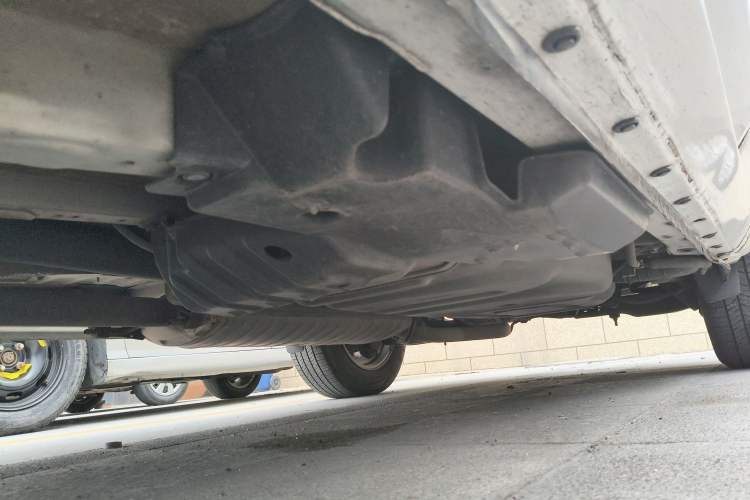 Used Toyota RAV4 2009 2.4L Automatic Luxury Edition Chassis Front Left