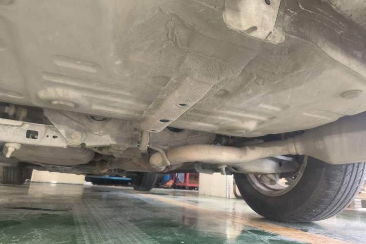 Used Toyota RAV4 2009 2.4L Automatic Luxury Edition Chassis Rear