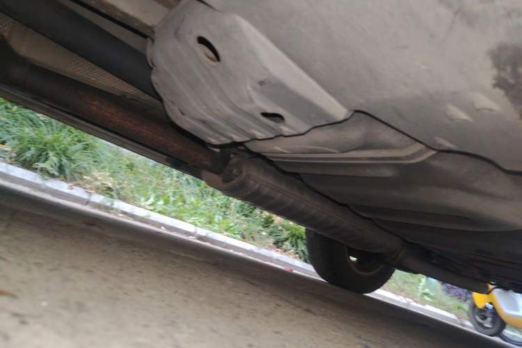 Used Toyota RAV4 2009 2.4L Automatic Luxury Edition Chassis Rear