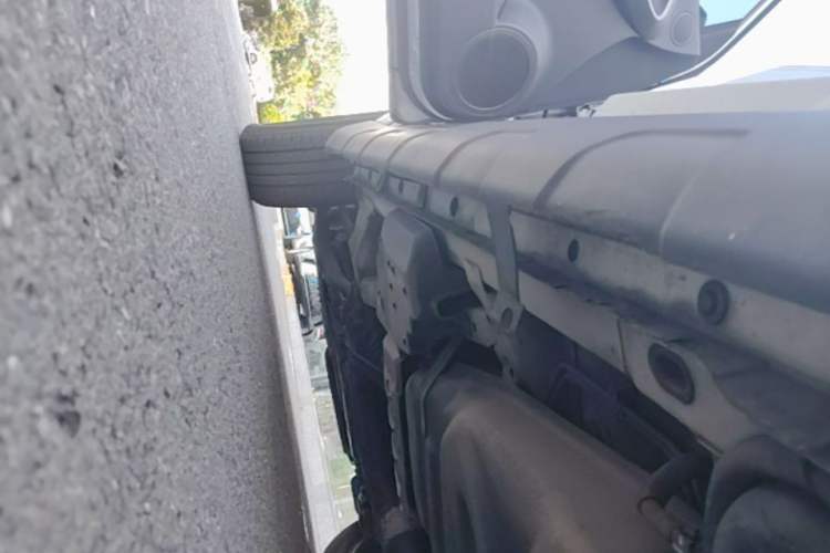 Used Toyota RAV4 2009 2.4L Automatic Luxury Edition Chassis Rear Left