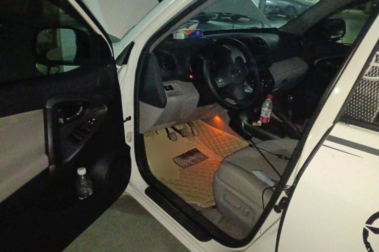 Used Toyota RAV4 2009 2.4L Manual Luxury Edition Driver Seat