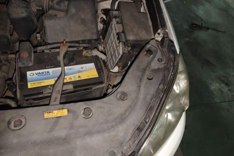 Used Toyota RAV4 2009 2.0L Automatic Luxury Edition Engine Bay Left