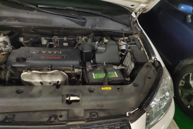 Used Toyota RAV4 2009 2.0L Automatic Luxury Edition Engine Bay Left