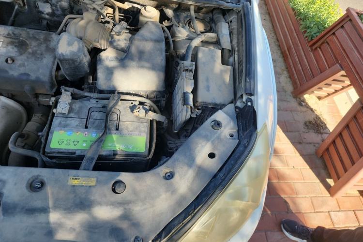 Used Toyota RAV4 2009 2.4L Automatic Luxury Edition Engine Bay Left