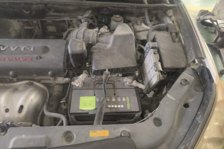 Used Toyota RAV4 2009 2.4L Automatic Luxury Edition Engine Bay Left