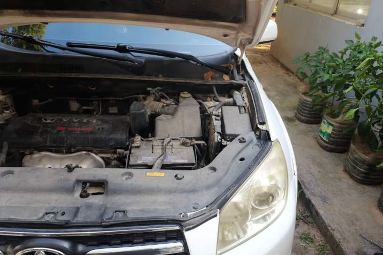 Used Toyota RAV4 2009 2.0L Automatic Luxury Edition Engine Bay Left