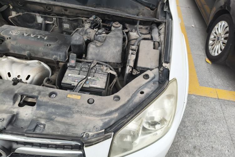 Used Toyota RAV4 2009 2.4L Automatic Luxury Edition Engine Bay Left