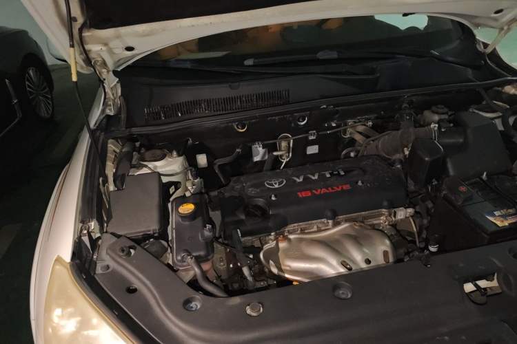 Used Toyota RAV4 2009 2.4L Automatic Luxury Edition Engine Bay Right