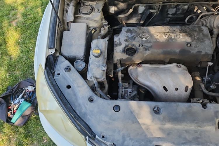 Used Toyota RAV4 2009 2.4L Automatic Luxury Edition Engine Bay Right