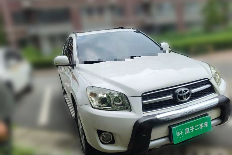 Used Toyota RAV4 2009 2.0L Automatic Luxury Edition Front Right 45 Deg