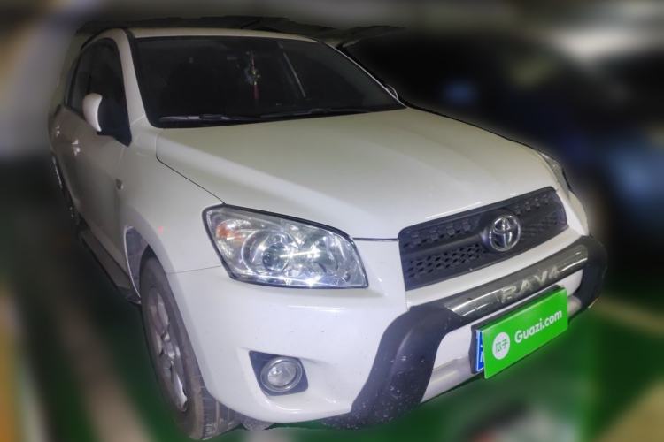 Used Toyota RAV4 2009 2.0L Automatic Luxury Edition Front Right 45 Deg