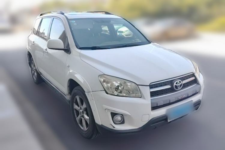 Used Toyota RAV4 2009 2.4L Automatic Luxury Edition Front Right 45 Deg