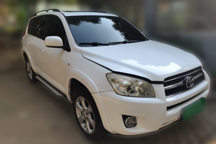 Used Toyota RAV4 2009 2.0L Automatic Luxury Edition Front Right 45 Deg