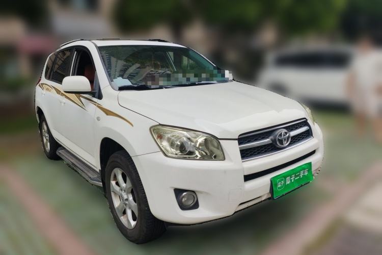 Used Toyota RAV4 2009 2.0L Automatic Luxury Edition Front Right 45 Deg