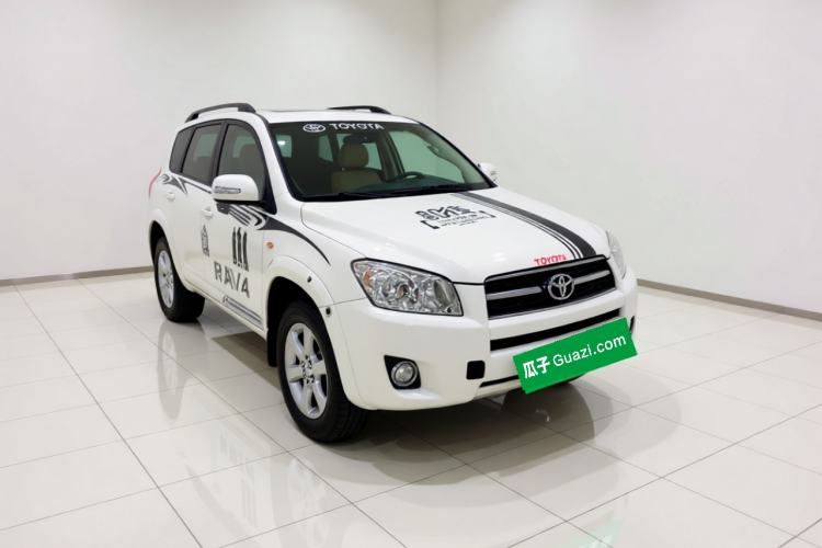 Used Toyota RAV4 2009 2.4L Manual Luxury Edition Front Right 45 Deg