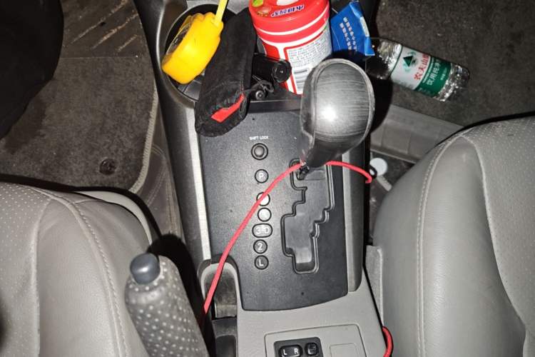 Used Toyota RAV4 2009 2.4L Automatic Luxury Edition Gear Lever