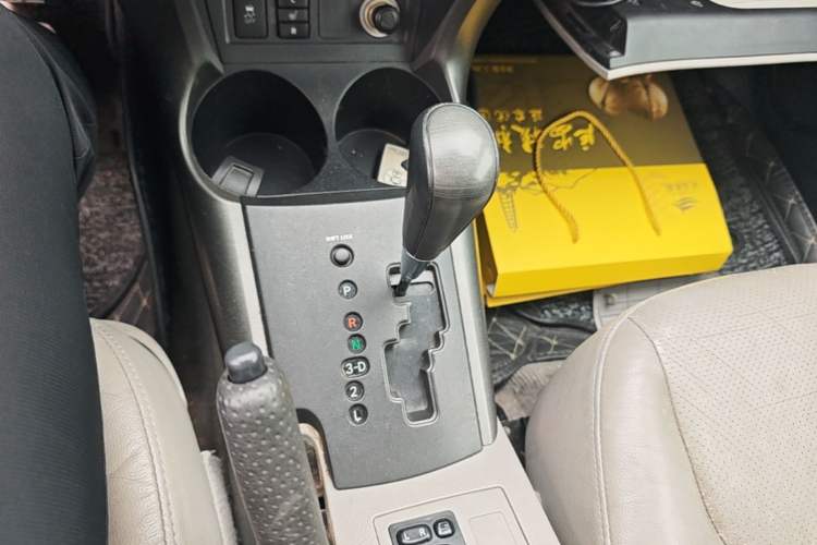 Used Toyota RAV4 2009 2.4L Automatic Luxury Navigation Edition Gear Lever