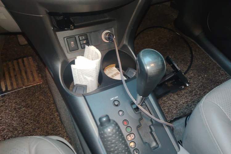 Used Toyota RAV4 2009 2.4L Automatic Luxury Edition Gear Lever