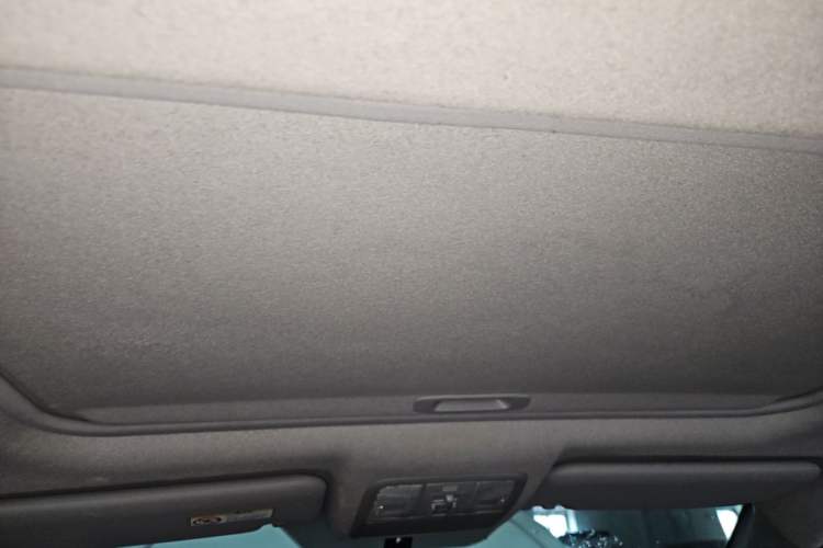 Used Toyota RAV4 2009 2.4L Automatic Luxury Edition Headliner