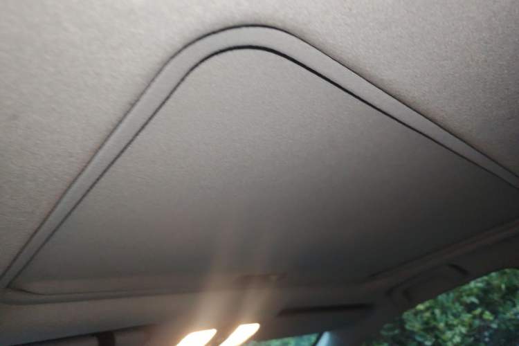 Used Toyota RAV4 2009 2.4L Automatic Luxury Edition Headliner
