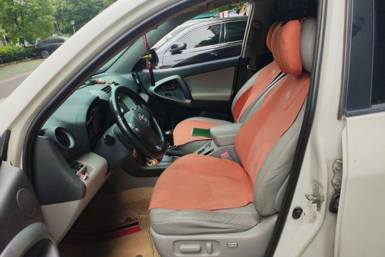 Used Toyota RAV4 2009 2.0L Automatic Luxury Edition Left Front Seat