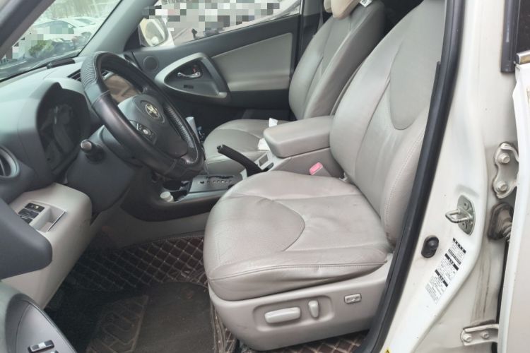 Used Toyota RAV4 2009 2.4L Automatic Luxury Edition Left Front Seat