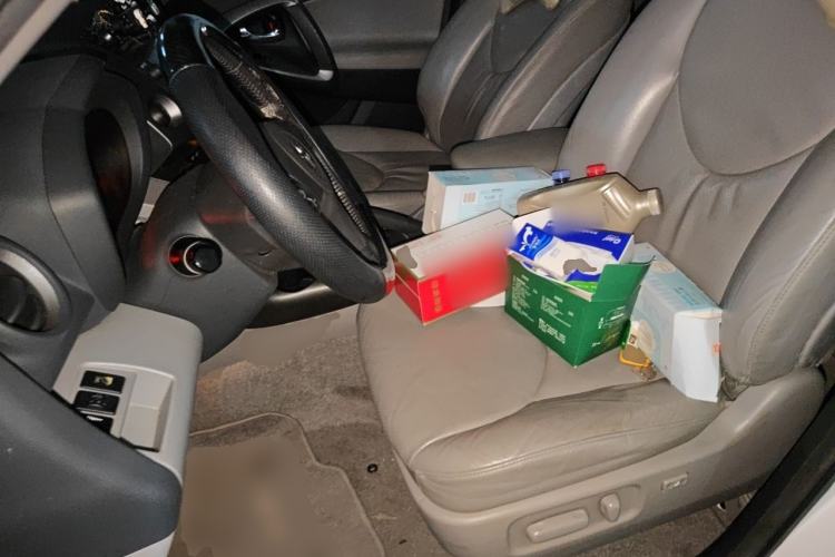 Used Toyota RAV4 2009 2.4L Automatic Luxury Edition Left Front Seat