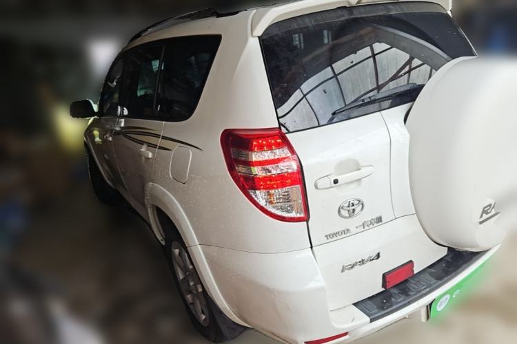 Used Toyota RAV4 2009 2.4L Automatic Luxury Edition Rear Left 45 Deg